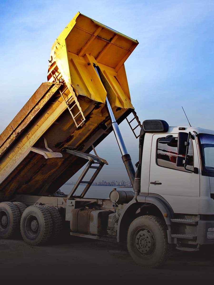 https://yourmotivatedmovers.com/wp-content/uploads/2017/08/cell_trucks_01.jpg