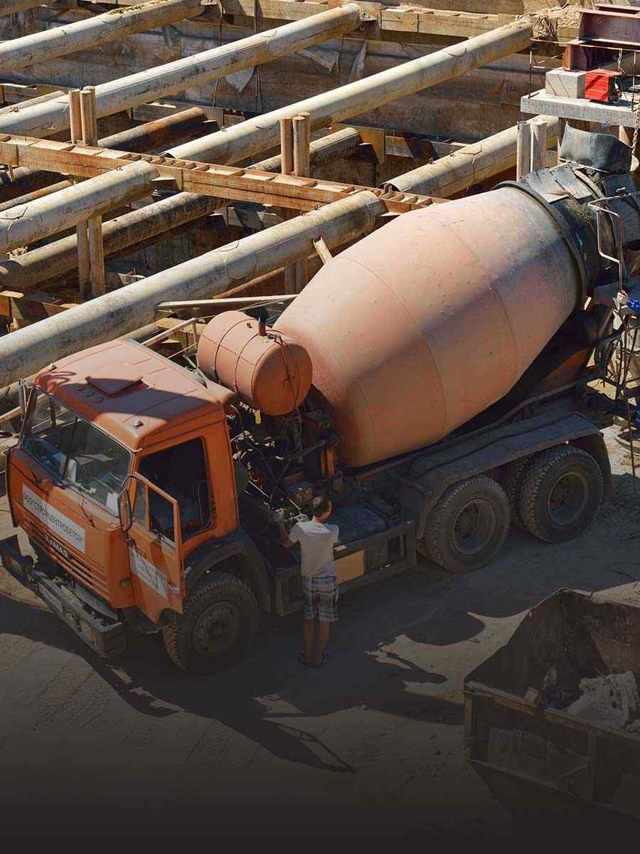 https://yourmotivatedmovers.com/wp-content/uploads/2017/08/cell_trucks_03.jpg