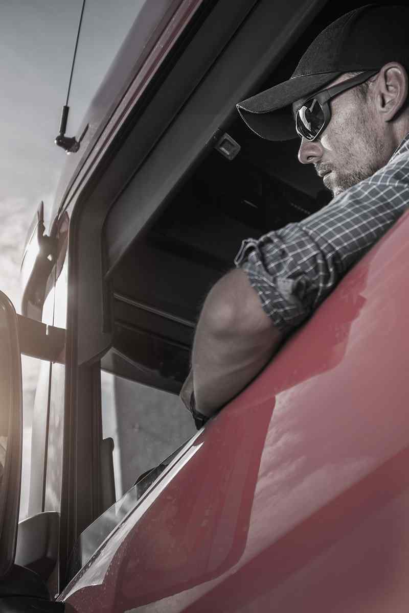 https://yourmotivatedmovers.com/wp-content/uploads/2017/08/inner_big_trucks_05.jpg